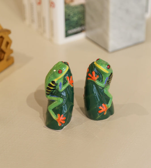 Tree Frog Salt and Pepper Shakers