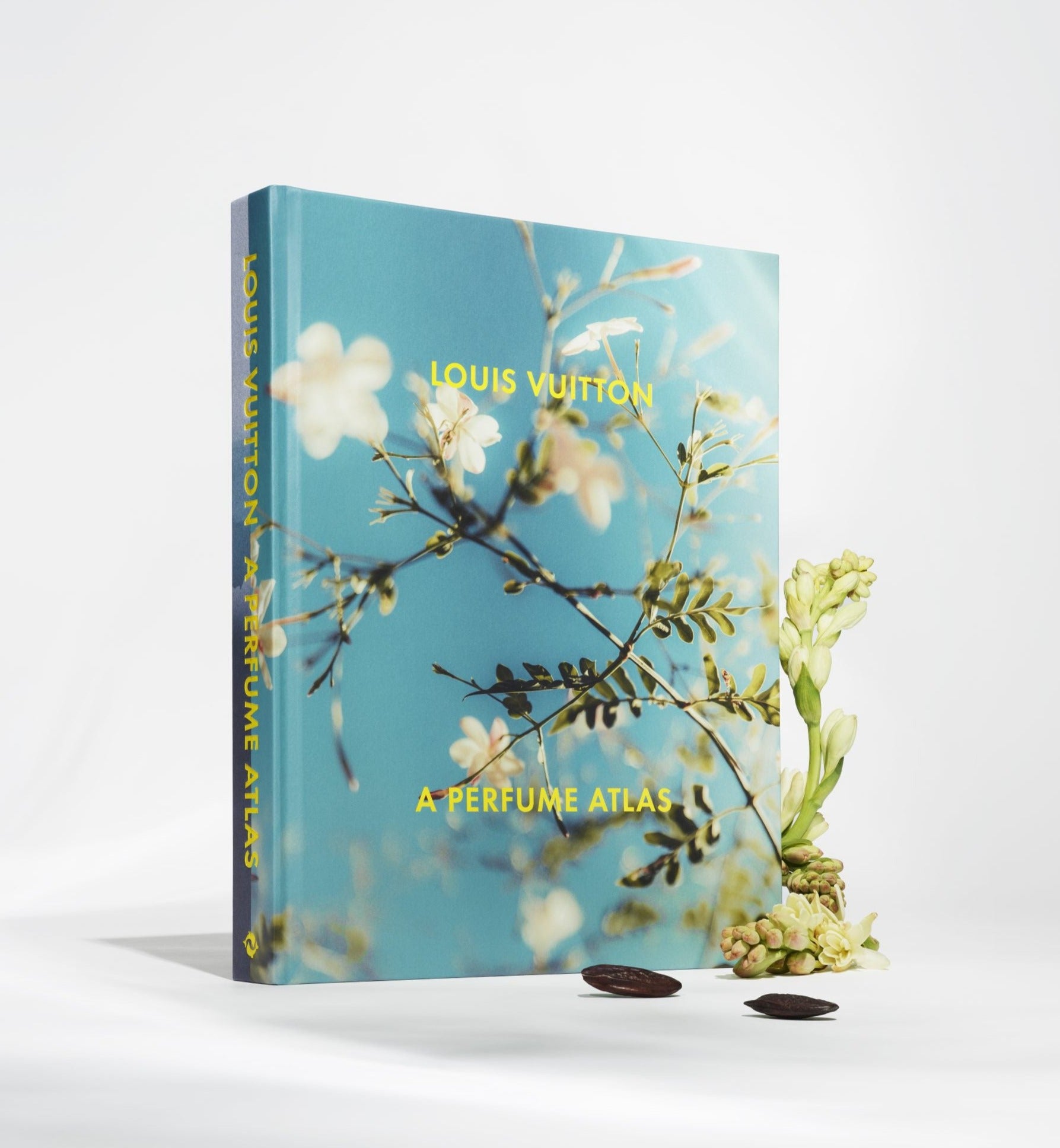 【 新品 】LOUIS VUITTON：A PERFUME ATLAS Louis Vuitton: A Perfume Atlas: Cavallier-Belletrud, Jacques