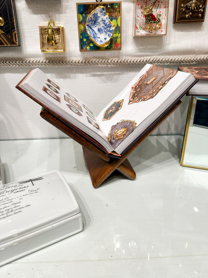 Sommerville Bookstand
