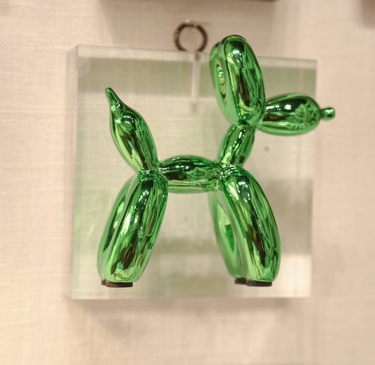Green Balloon Dog on Acrylic Museum Bee