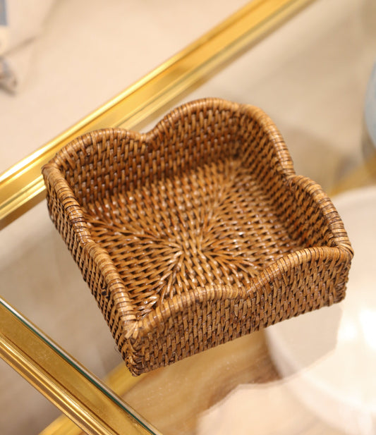 Rattan Scalloped Luncheon Napkin Holder