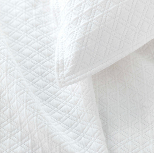 Diamond Matelasse Coverlet King